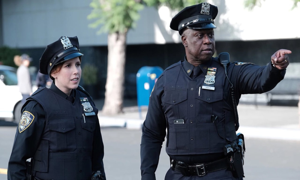 Brooklyn Nine-Nine (S7E1)