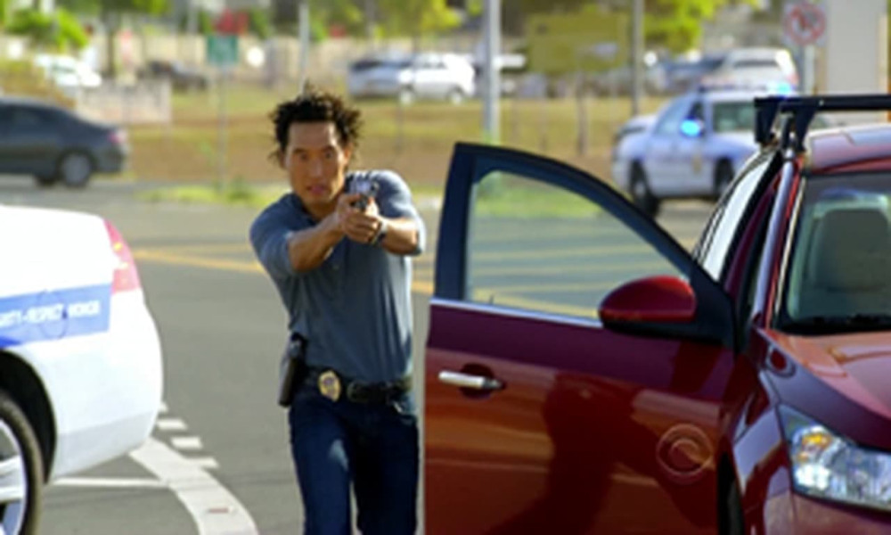 Hawaii Five-0 (S1E14)